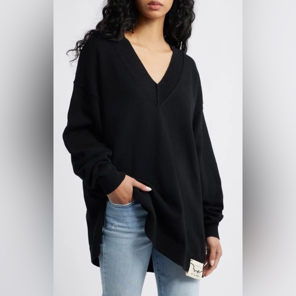 We The Free Sweaters - Free People Chelsea V-Neck Tunic Sweater, MED NWT